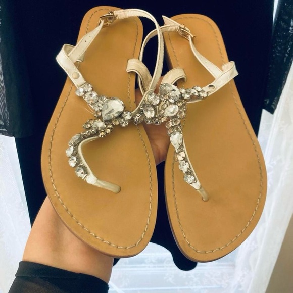 Elegant Rhinestone Embellished Tan Sandals 9 - Picture 1 of 1